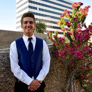 Meet your Posher, Connor